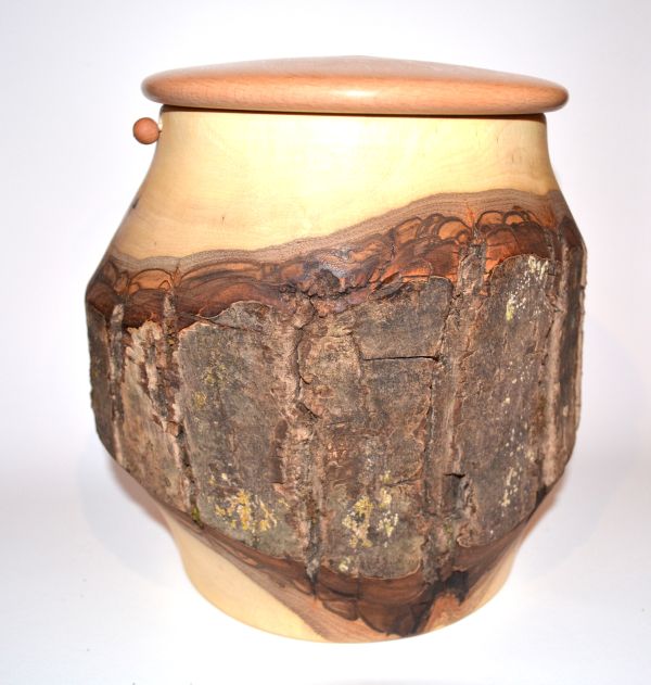 Tierurnen Holz mit Rinde » Tierurnen mit Liebe - Tierurnen Online Shop