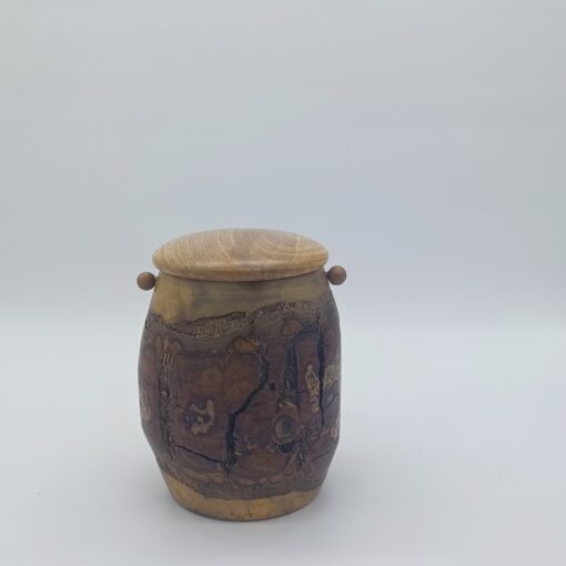 Tierurne aus Holz Nuss mit Rinde Volumen ca. 530ml – Bild 3